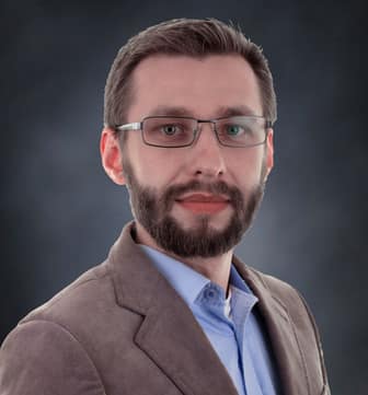 Maciej Bezzubik